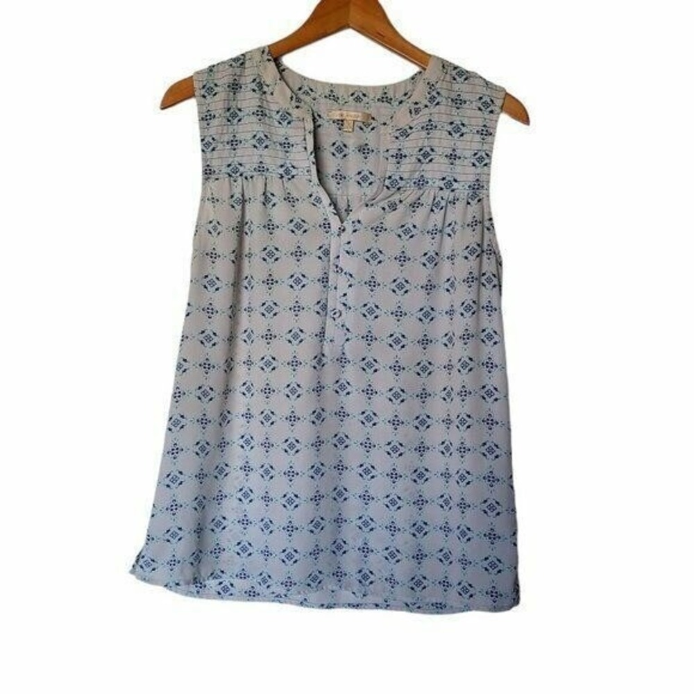 Skies Are Blue White York Geo Print Henley Blouse S Small‎ v-neck three buttons